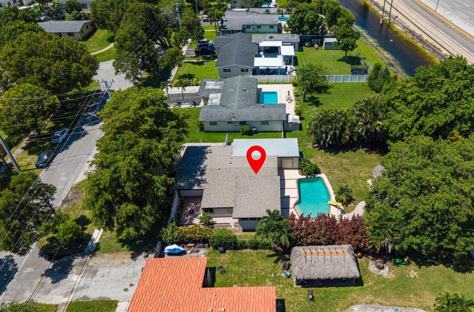 880 E ACRE Drive, Plantation FL 33317 photo 3