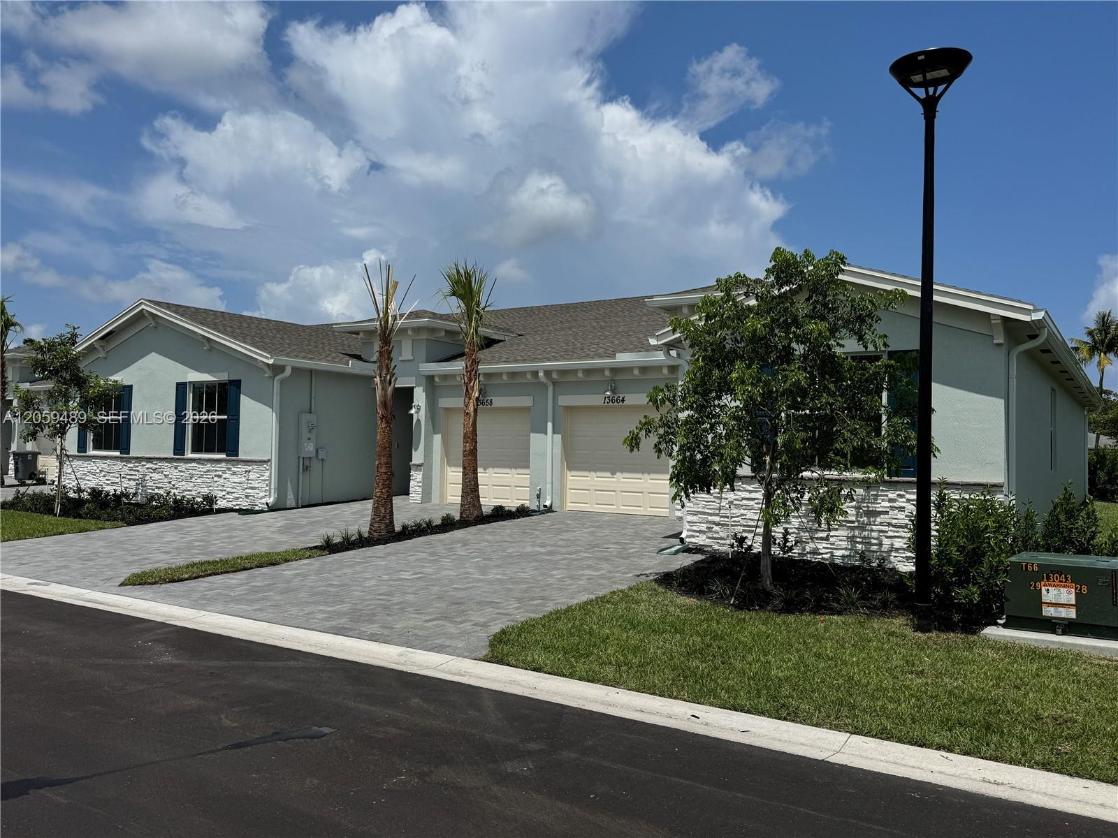 13664 Jubilee Ln, Delray Beach FL 33484 photo 2