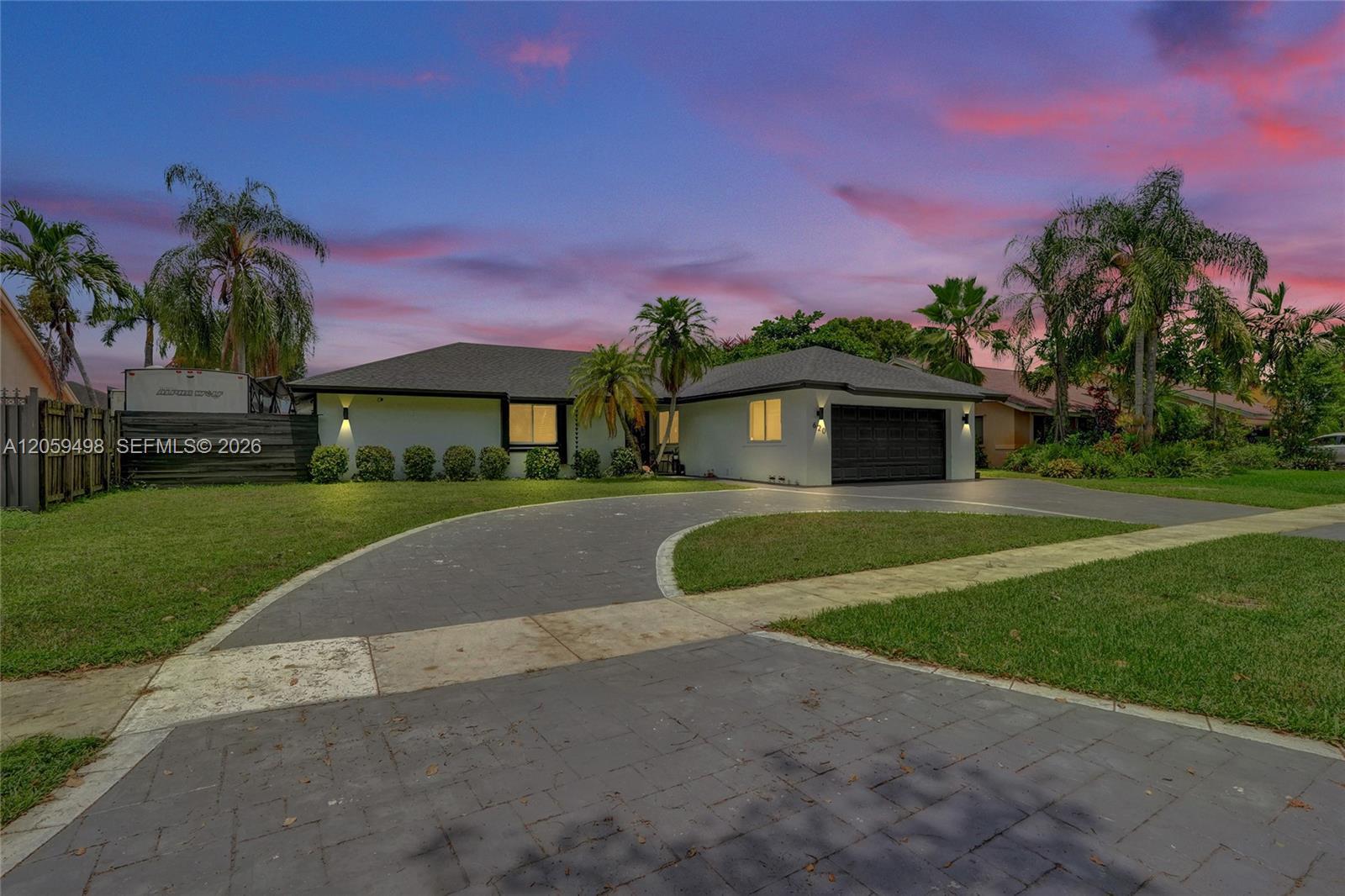 620 SW 100th Ave, Pembroke Pines FL 33025 photo 5
