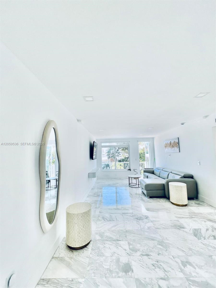 1150 Euclid Ave # 306, Miami Beach FL 33139
