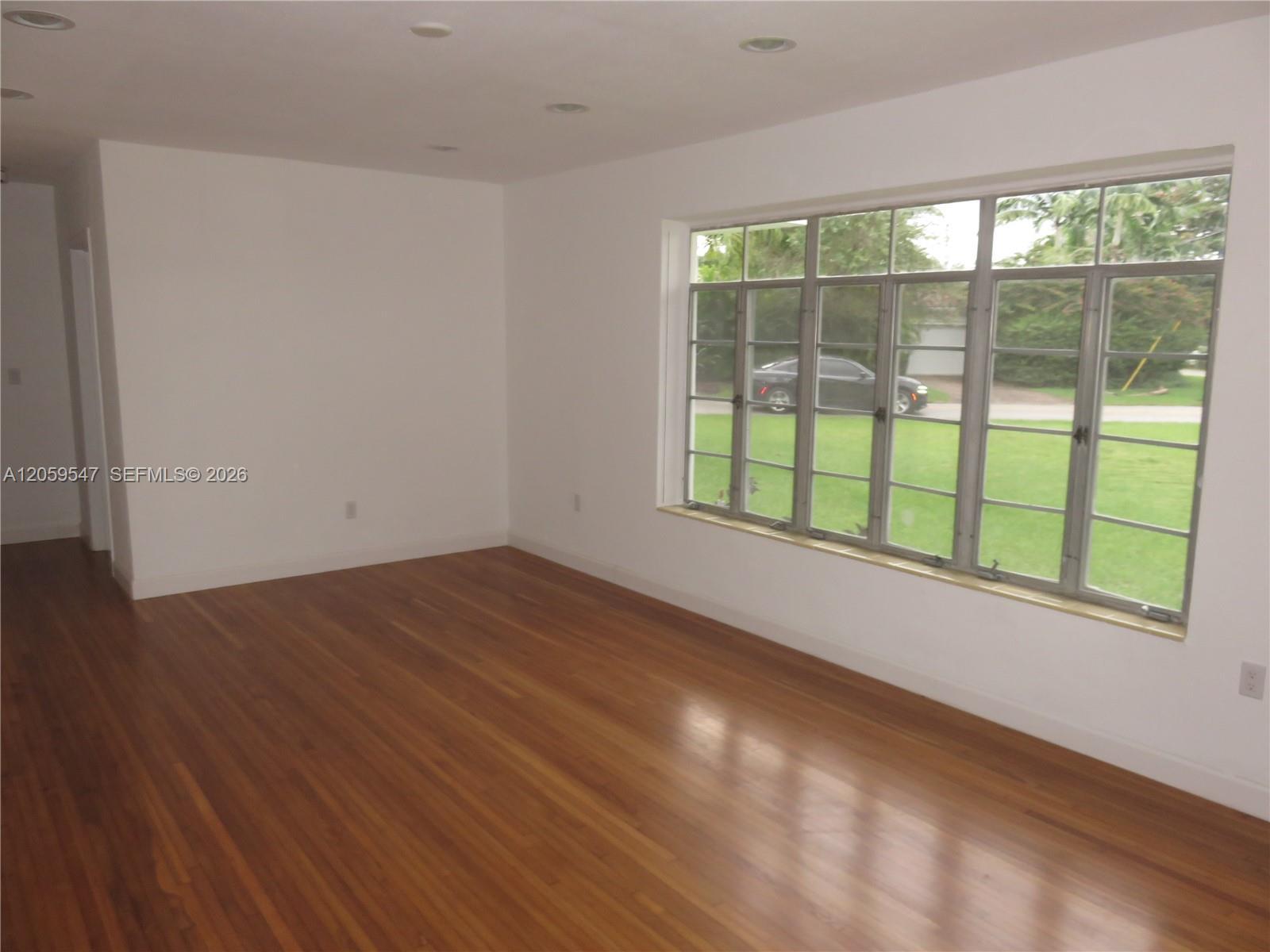 5801 SW 28 ST, Miami FL 33155 photo 2