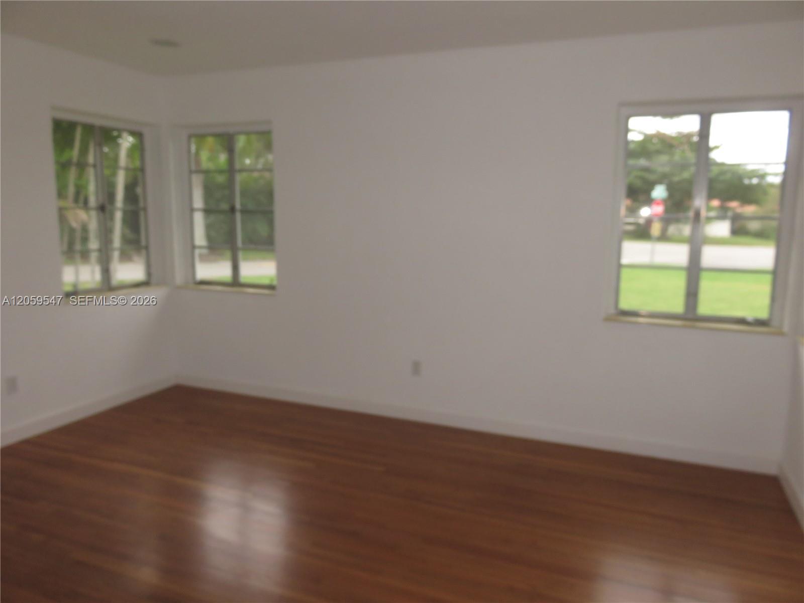 5801 SW 28 ST, Miami FL 33155 photo 4