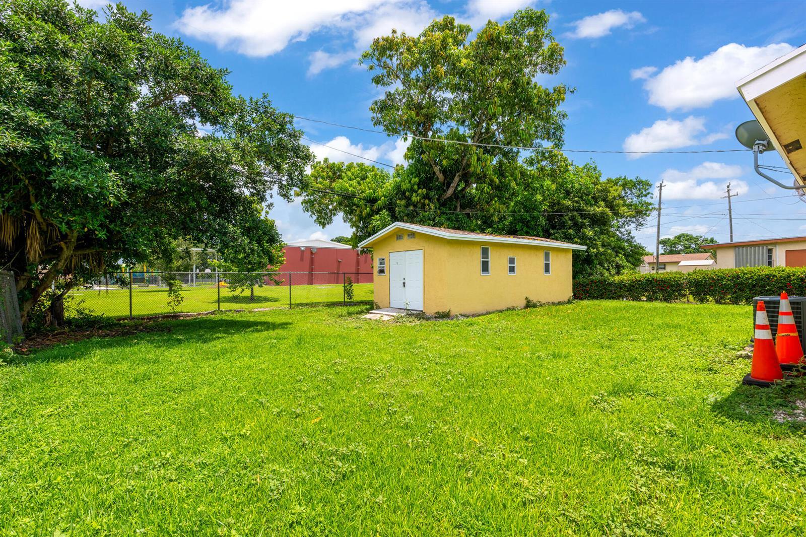 781 SW 12TH Street, Belle Glade FL 33430 photo 5