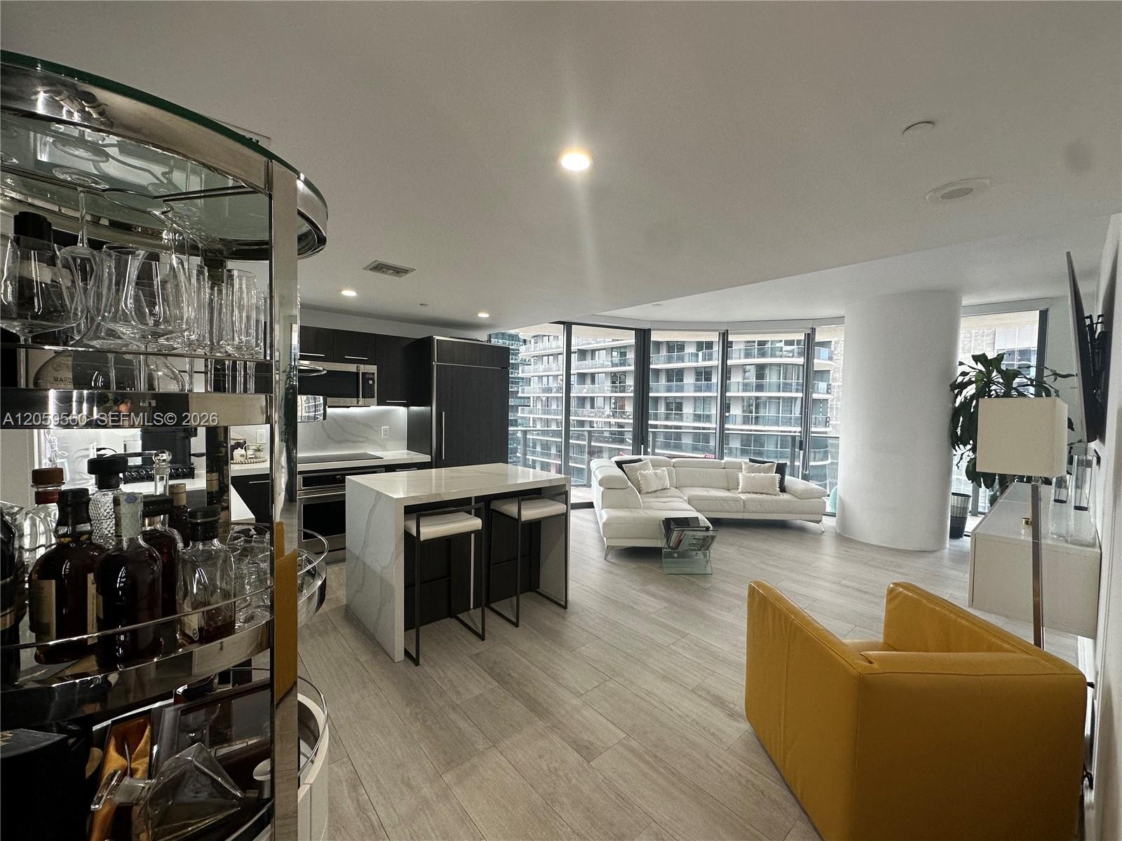 45 SW 9th St # 2501, Miami FL 33130