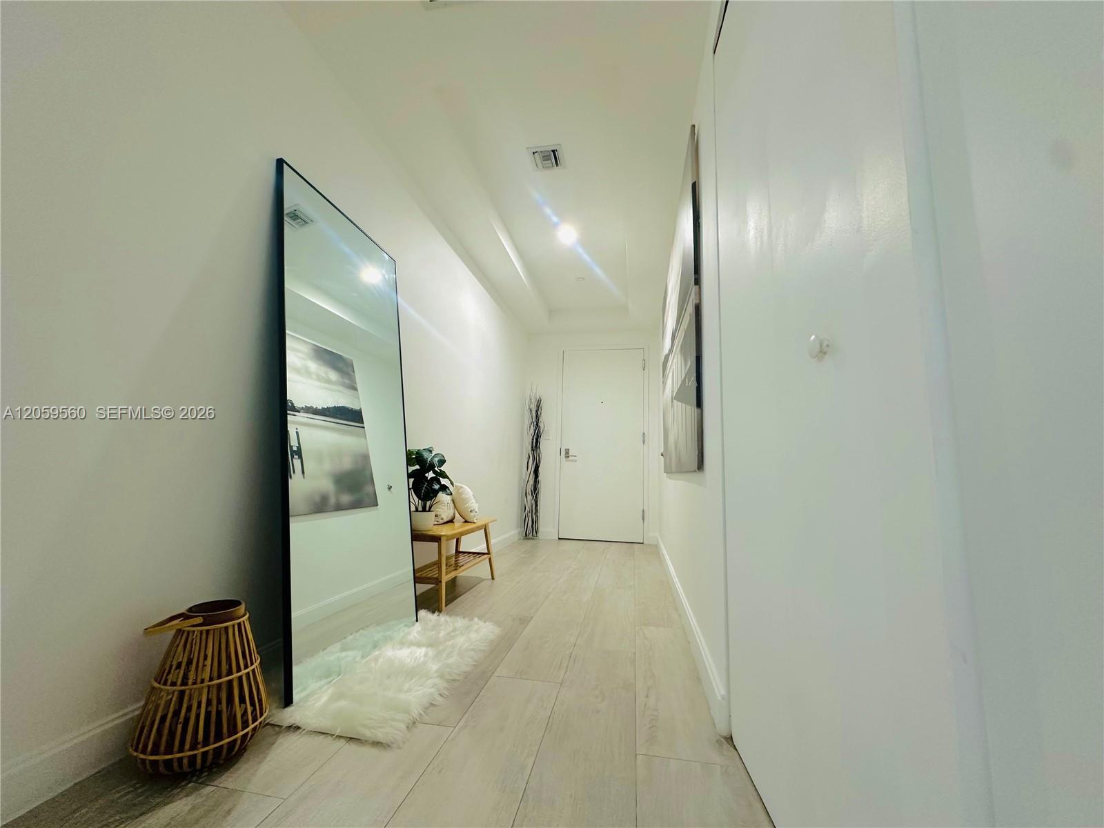 45 SW 9th St # 2501, Miami FL 33130 photo 4