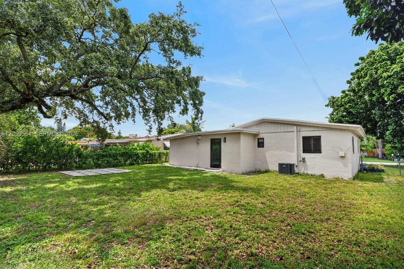 5626 Raleigh St, Hollywood FL 33021 photo 4