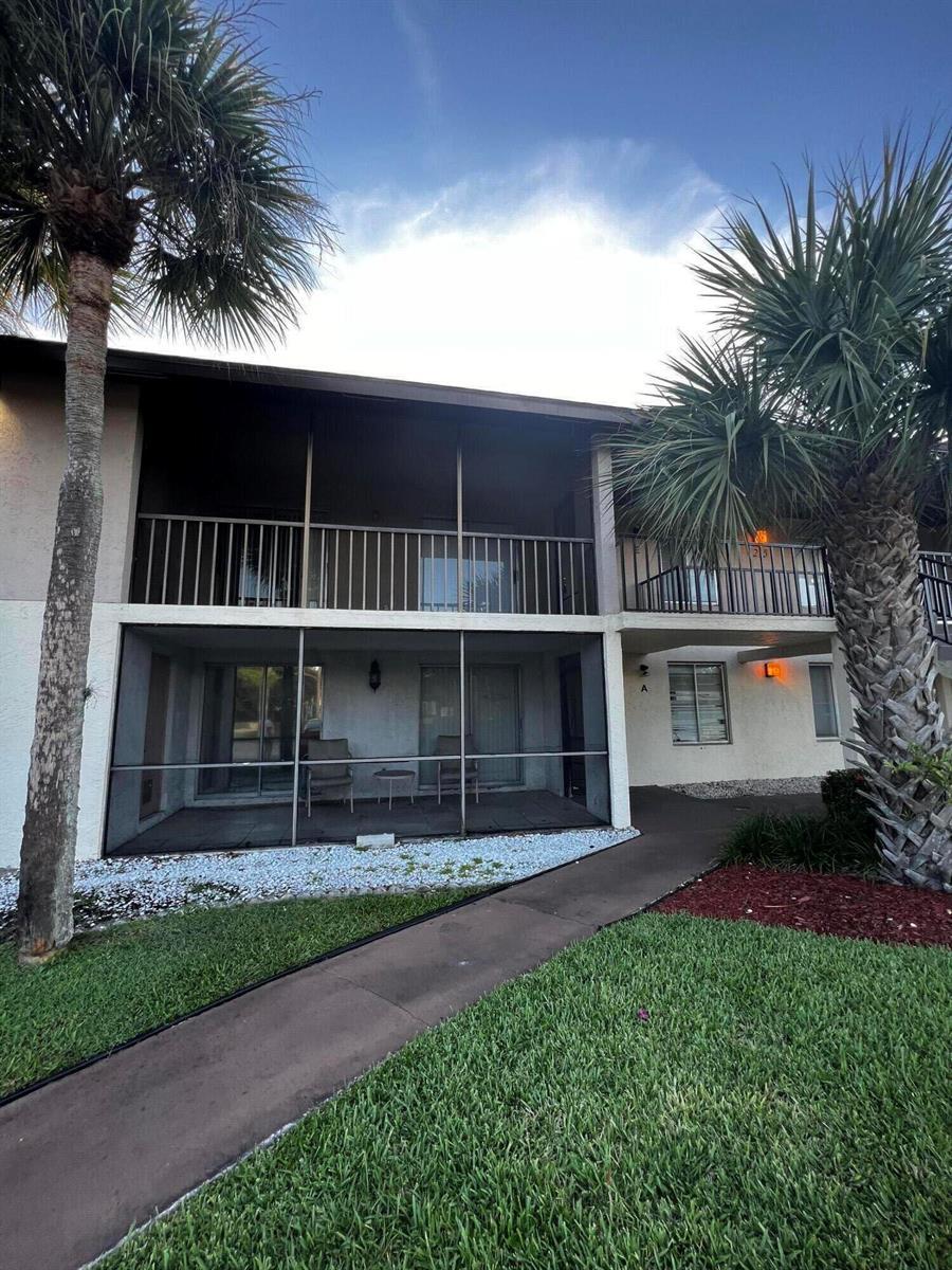 4215 S 57th Avenue, FL 33463