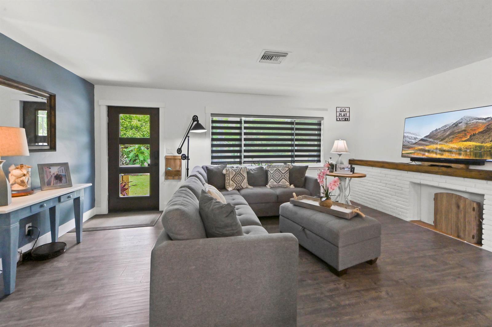 415 Park Avenue, Lake Park FL 33403 photo 4