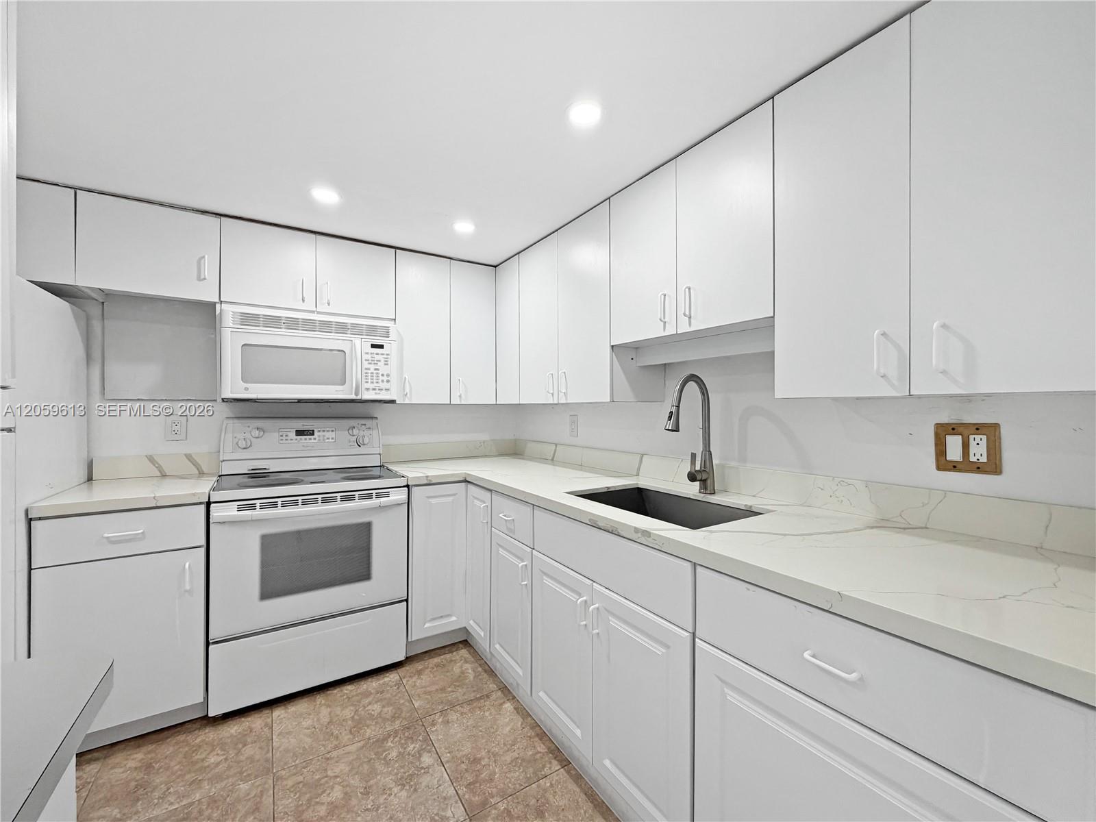 1160 N Federal Hwy, Fort Lauderdale FL 33304 photo 3