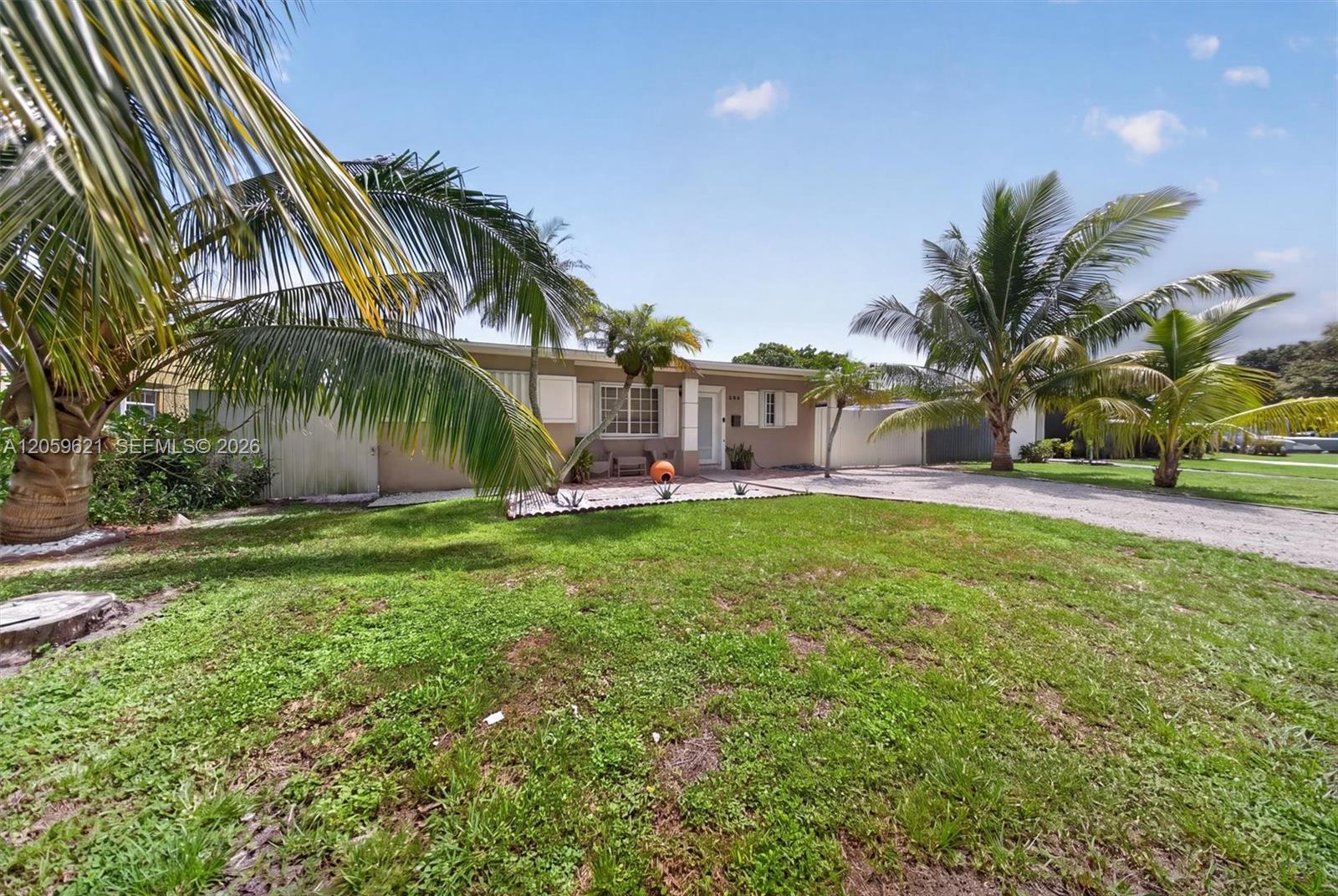 6404 Grant Ct, Hollywood FL 33024 photo 2