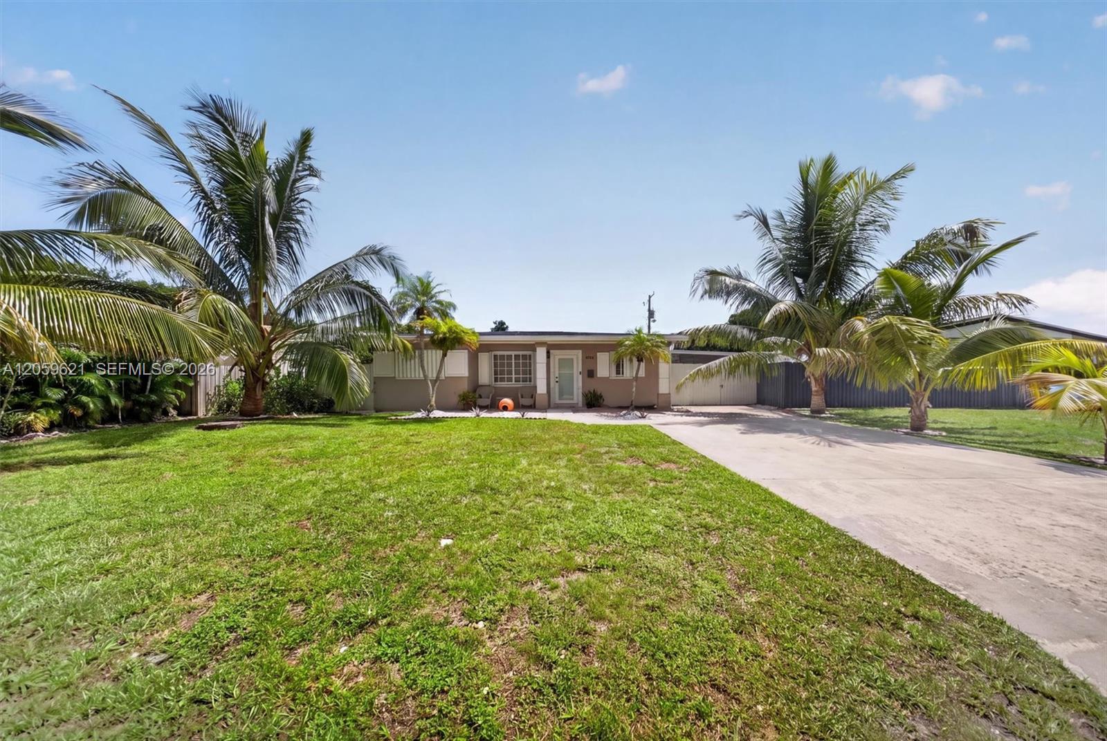 6404 Grant Ct, Hollywood FL 33024 photo 3