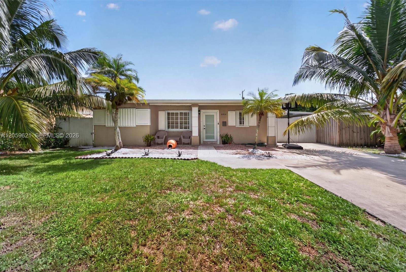 6404 Grant Ct, Hollywood FL 33024 photo 4