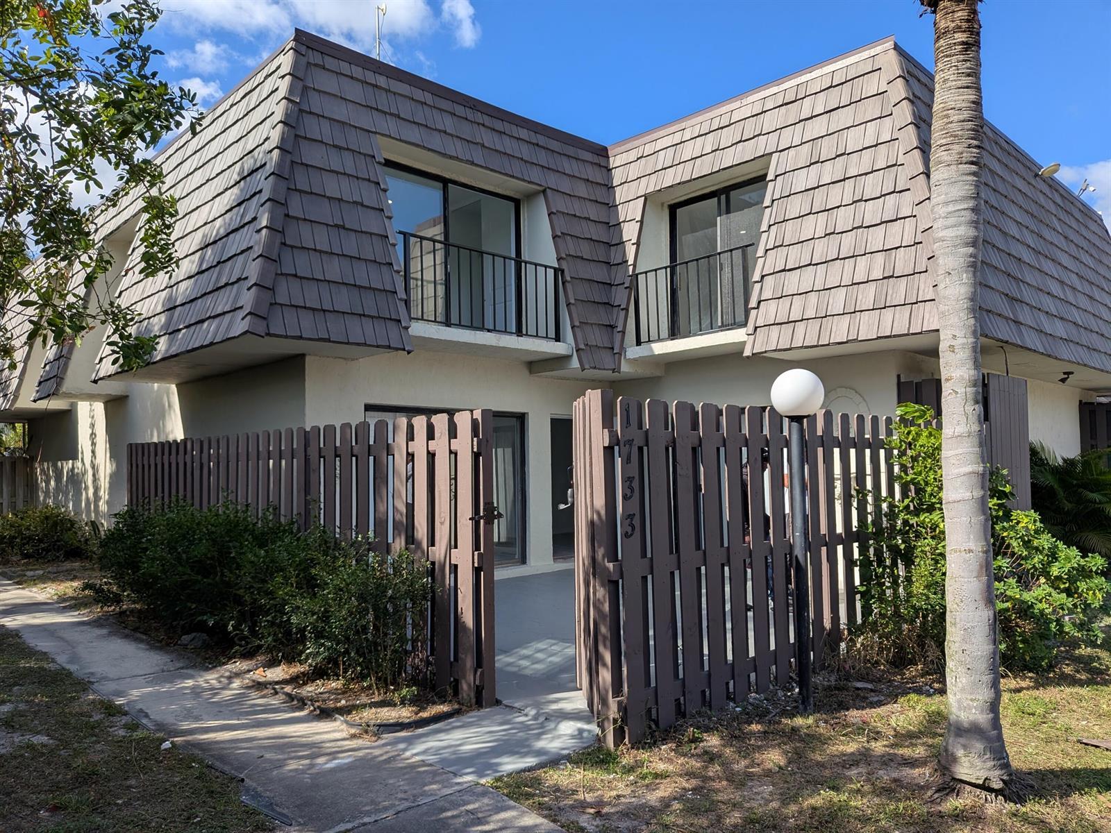 1733 N Congress Avenue, West Palm Beach FL 33401