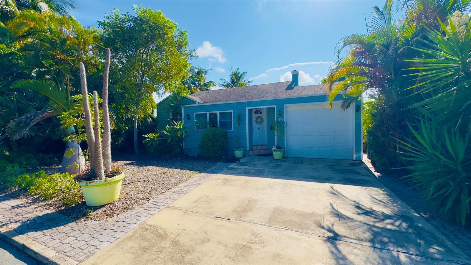 715 N PALMWAY, FL 33460 photo 5