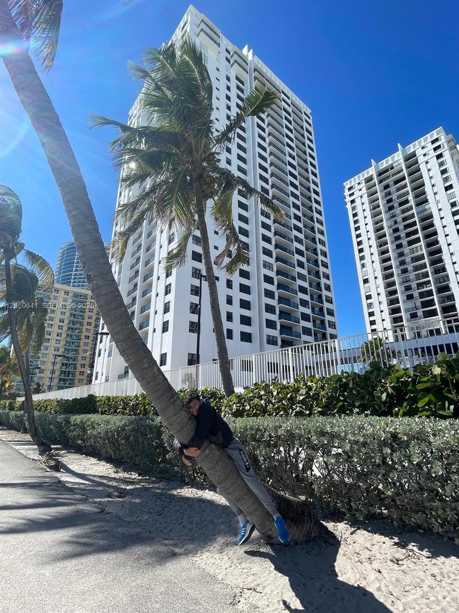 2301 S Ocean Dr # 1104, Hollywood FL 33019