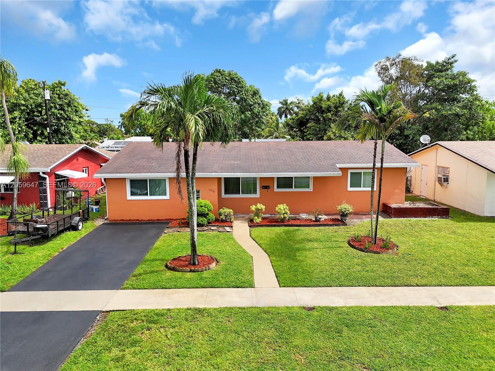 5921 NW 15th St, Sunrise FL 33313 photo 2