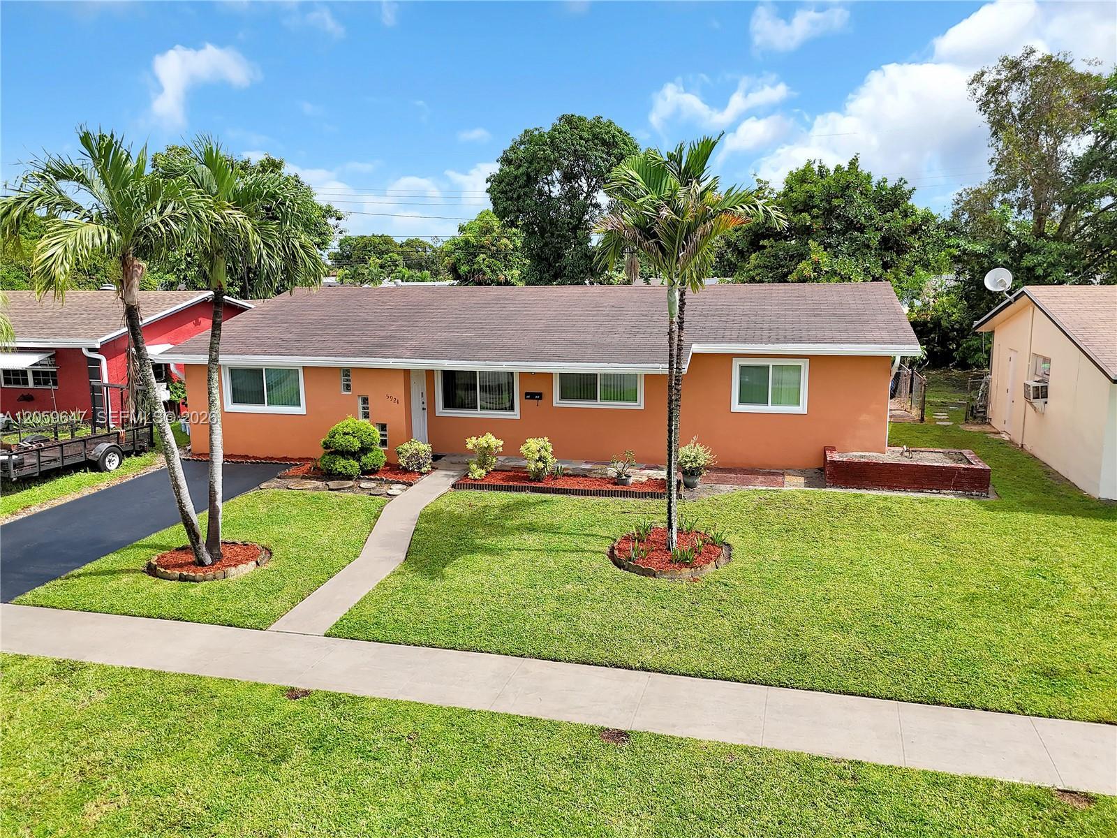 5921 NW 15th St, Sunrise FL 33313 photo 3