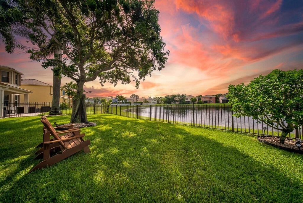 9776 Woodworth Court, Wellington FL 33414 photo 2
