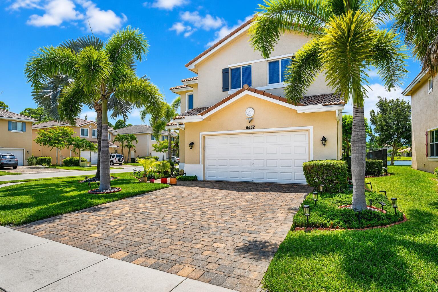 5652 Caranday Palm Drive, FL 33463 photo 3
