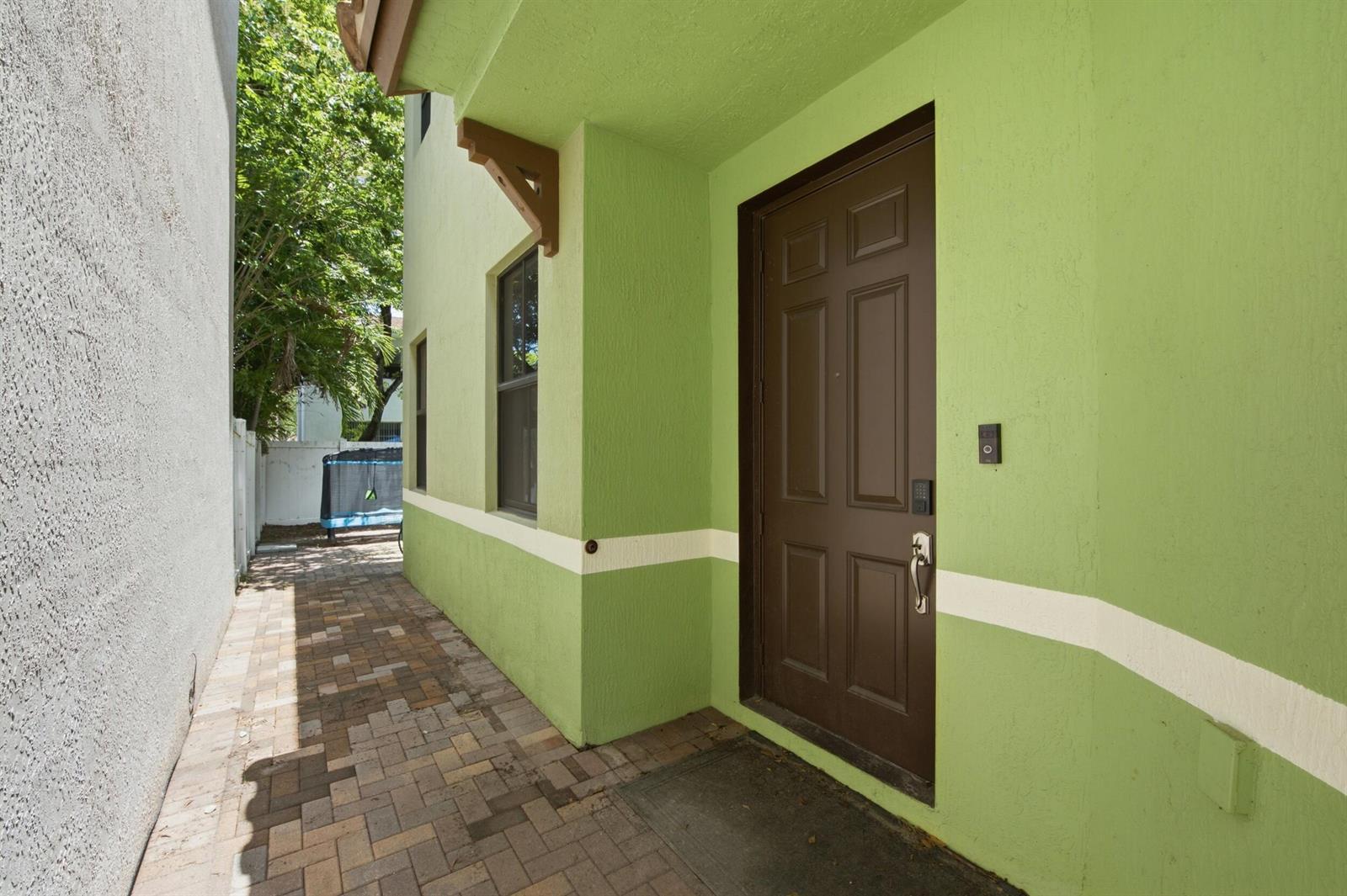 4817 NW 59th Street, Tamarac FL 33319 photo 2