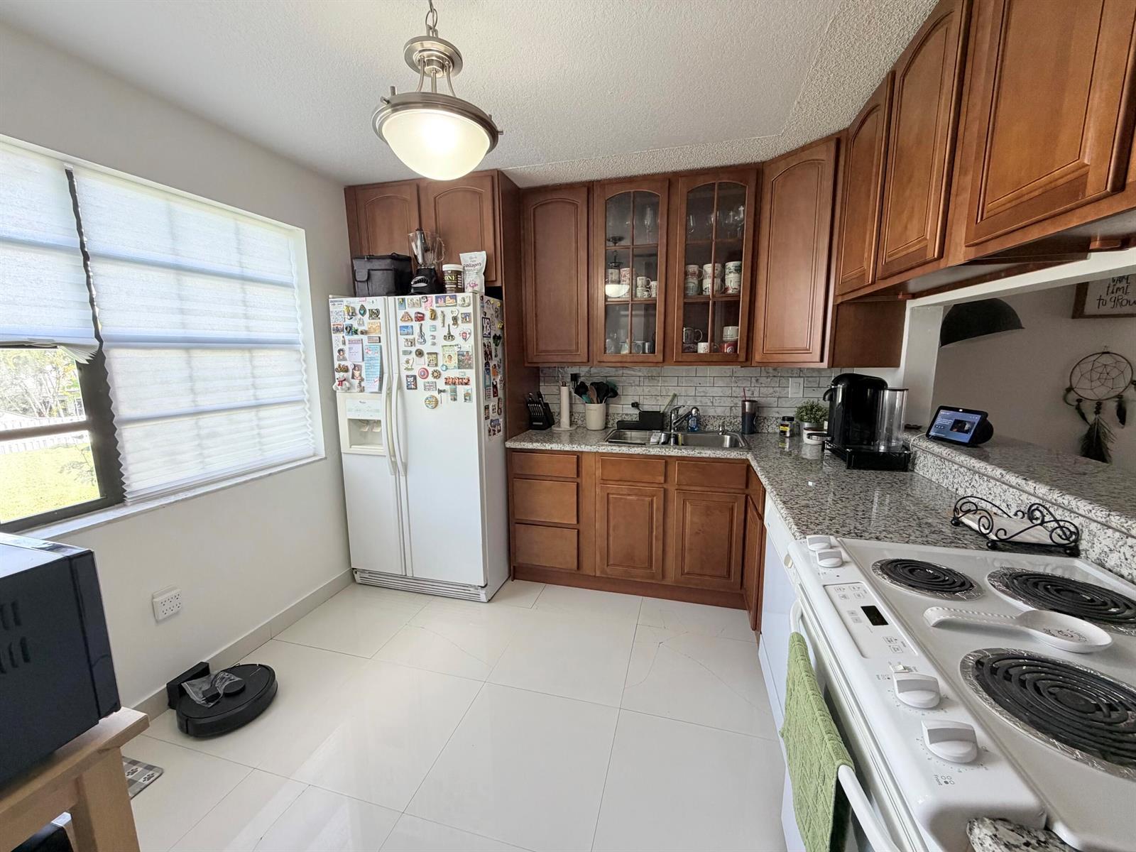 9908 HAMMOCKS Boulevard # 42, Miami FL 33196 photo 4