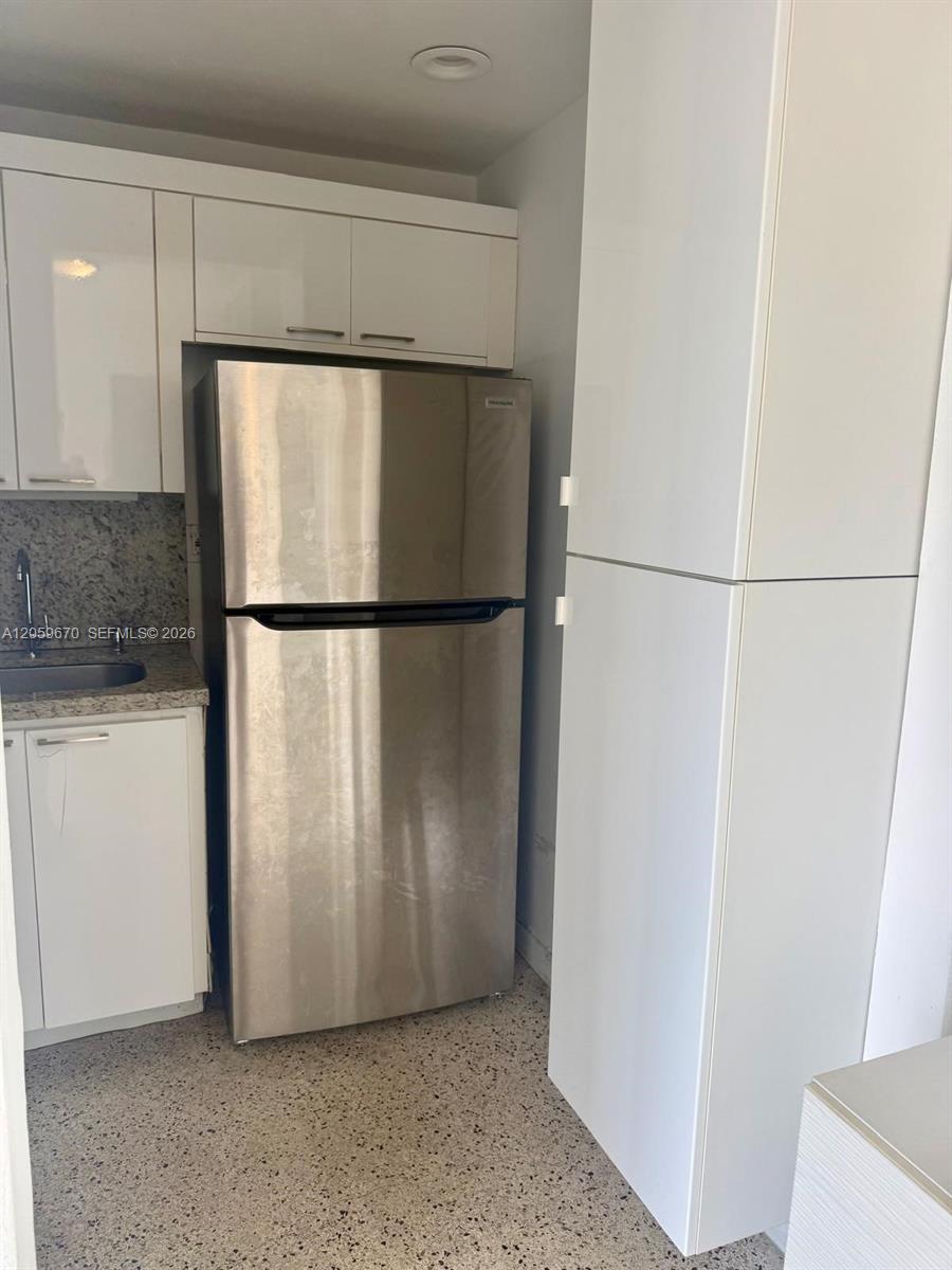 1736 SW 19th St # 404, Miami FL 33145 photo 3