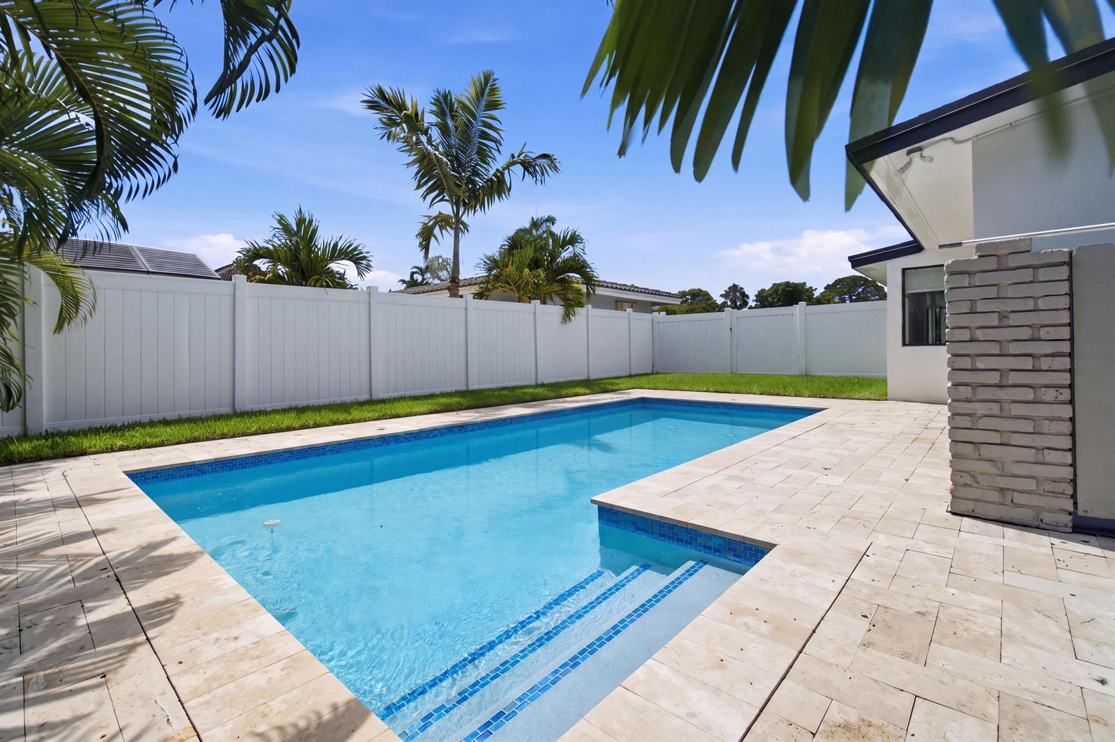 1333 SE 8TH Street, Deerfield Beach FL 33441 photo 2