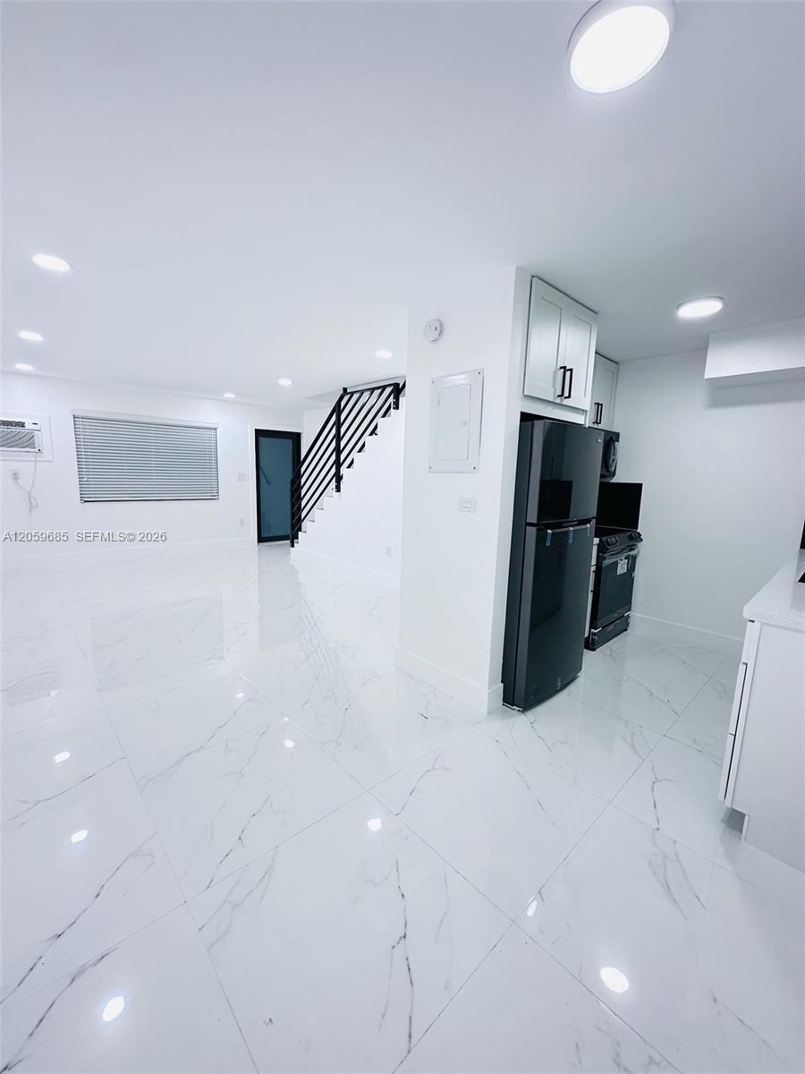 131 NE 77th St # 4, Miami FL 33138