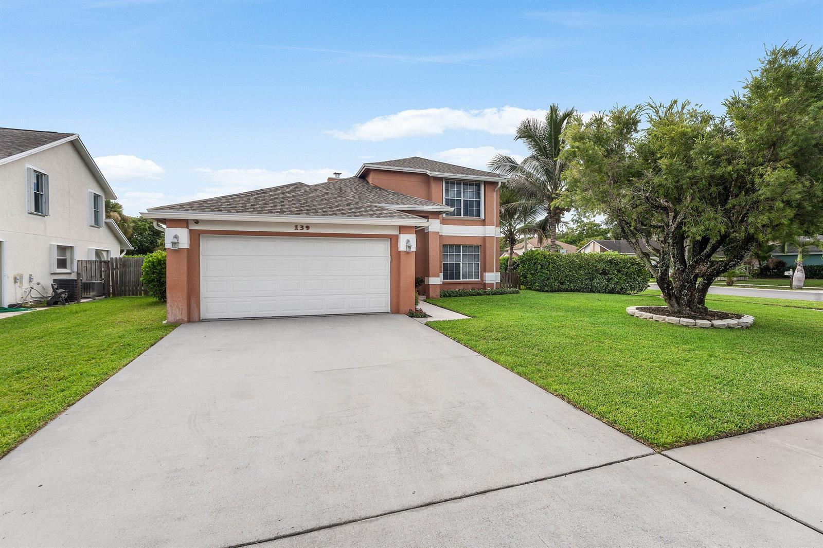 139 ROYAL PINE Circle S, Royal Palm Beach FL 33411 photo 3