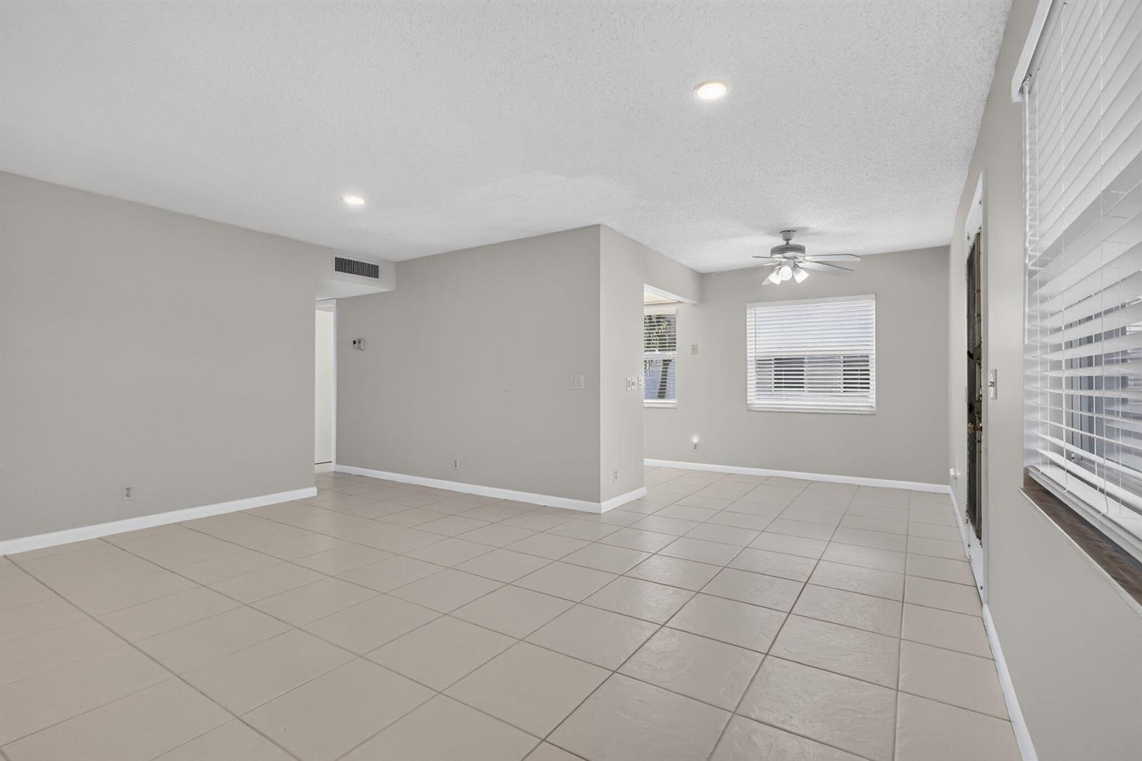 40 Burgundy A, Delray Beach FL 33484 photo 5