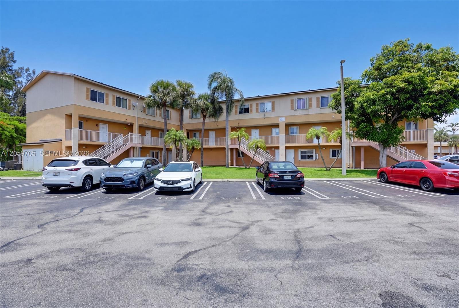 6225 KENDALE LAKES CIR # 253, Miami FL 33183 photo 2