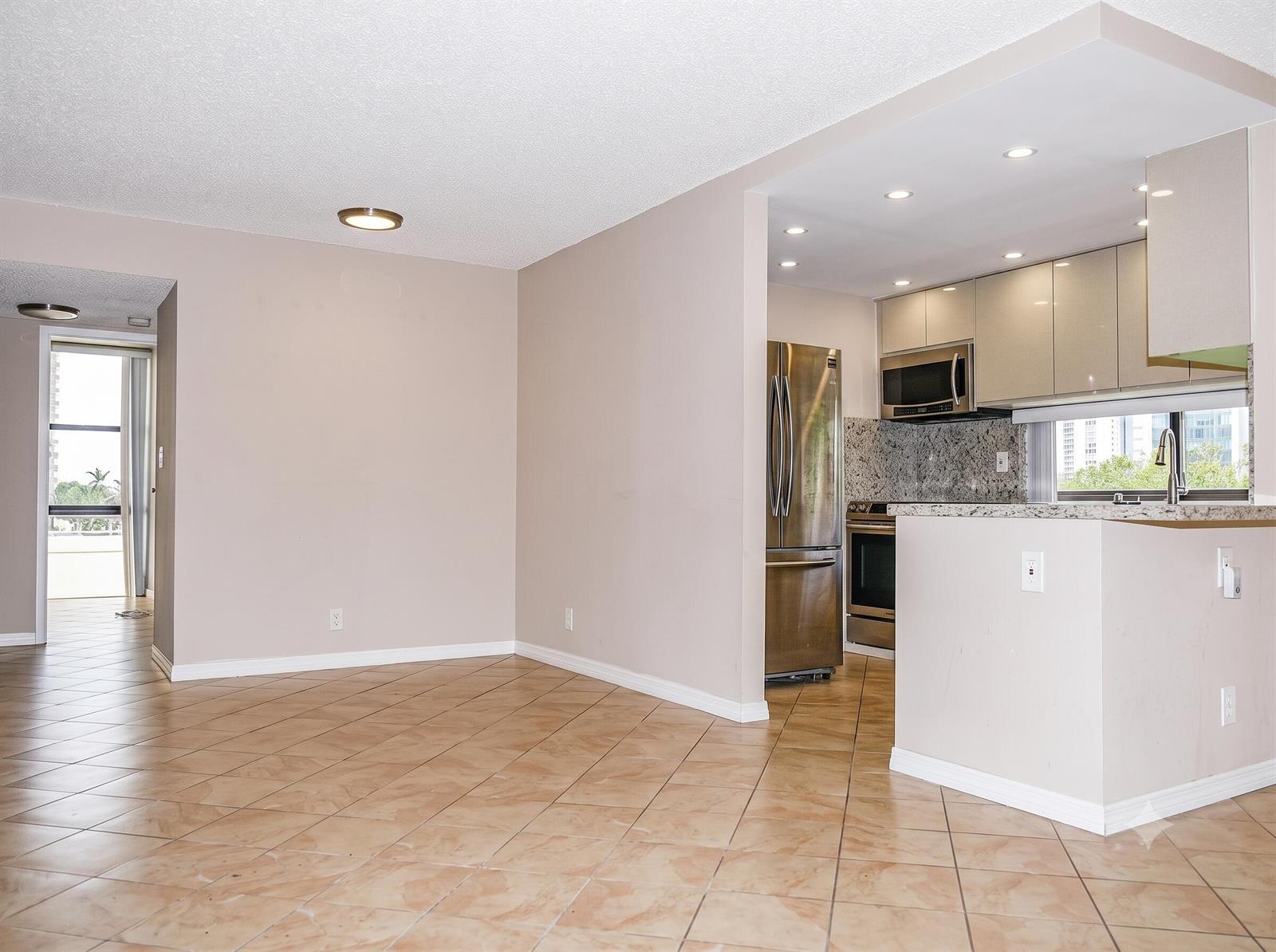 17021 N Bay Road # 529, Sunny Isles Beach FL 33160