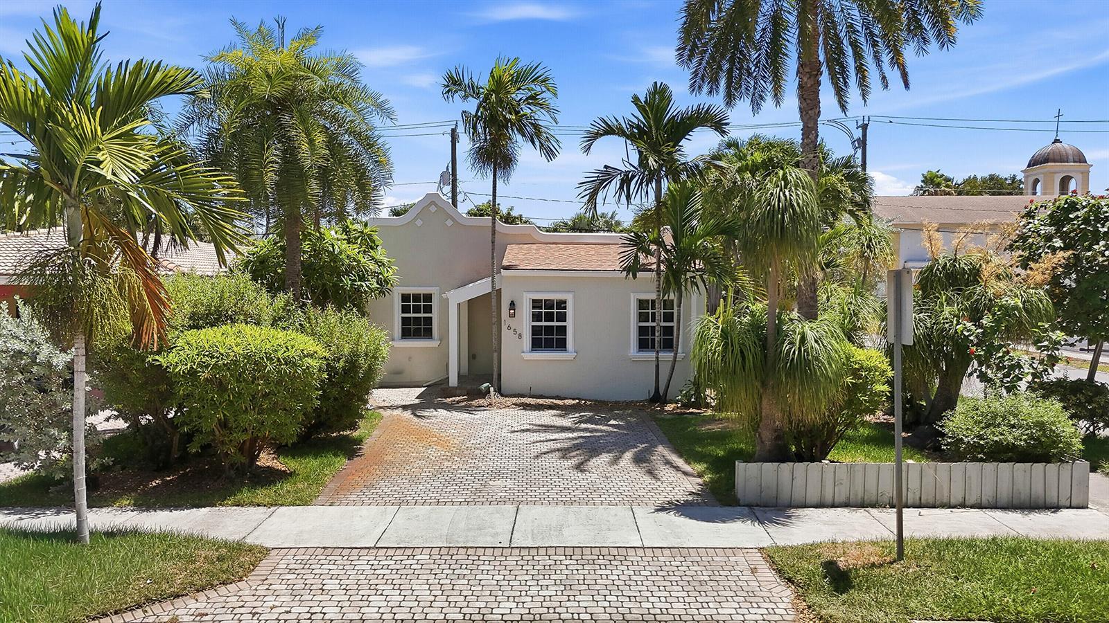 1658 JACKSON Street, Hollywood FL 33020
