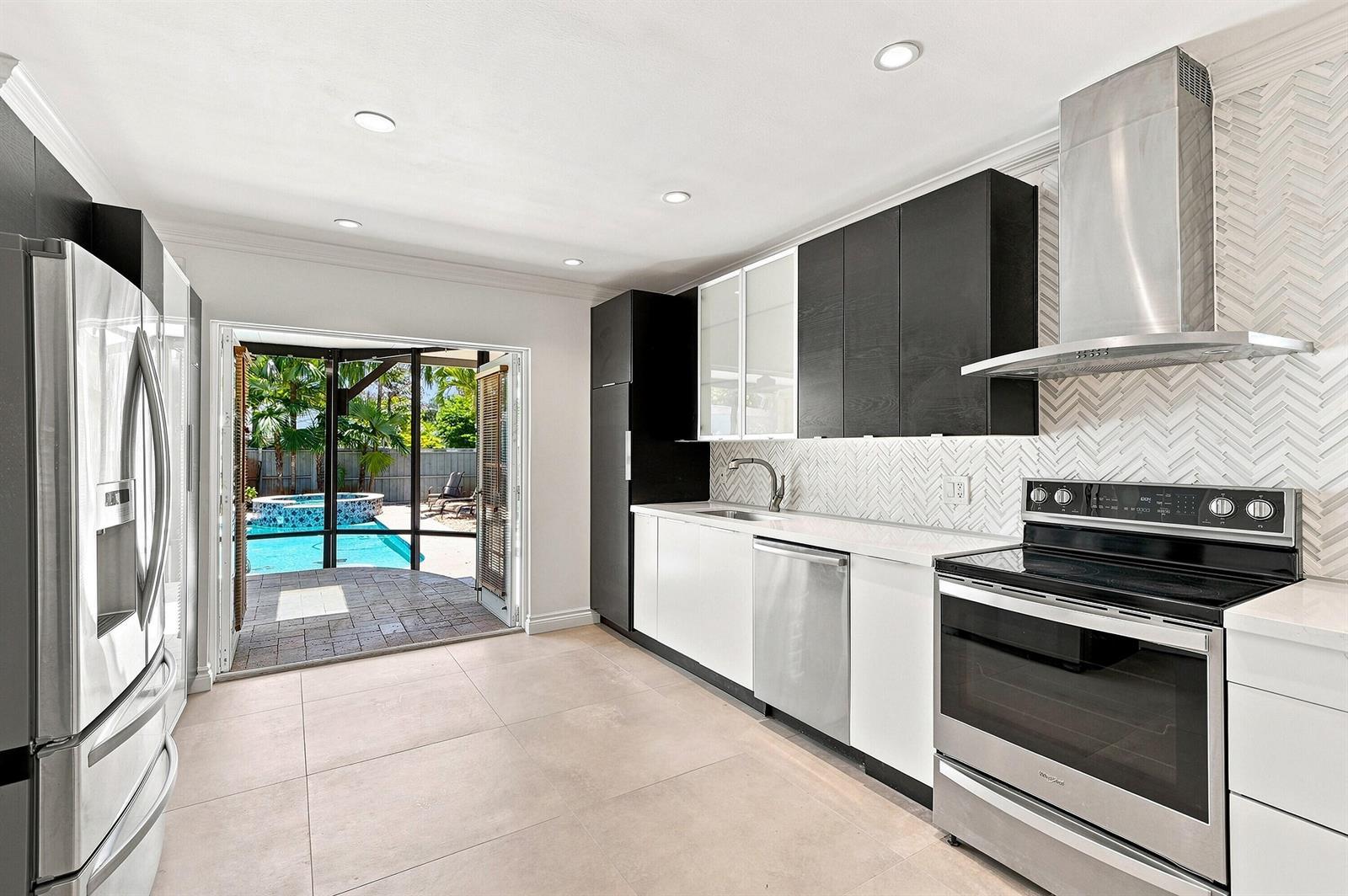 1658 JACKSON Street, Hollywood FL 33020 photo 4