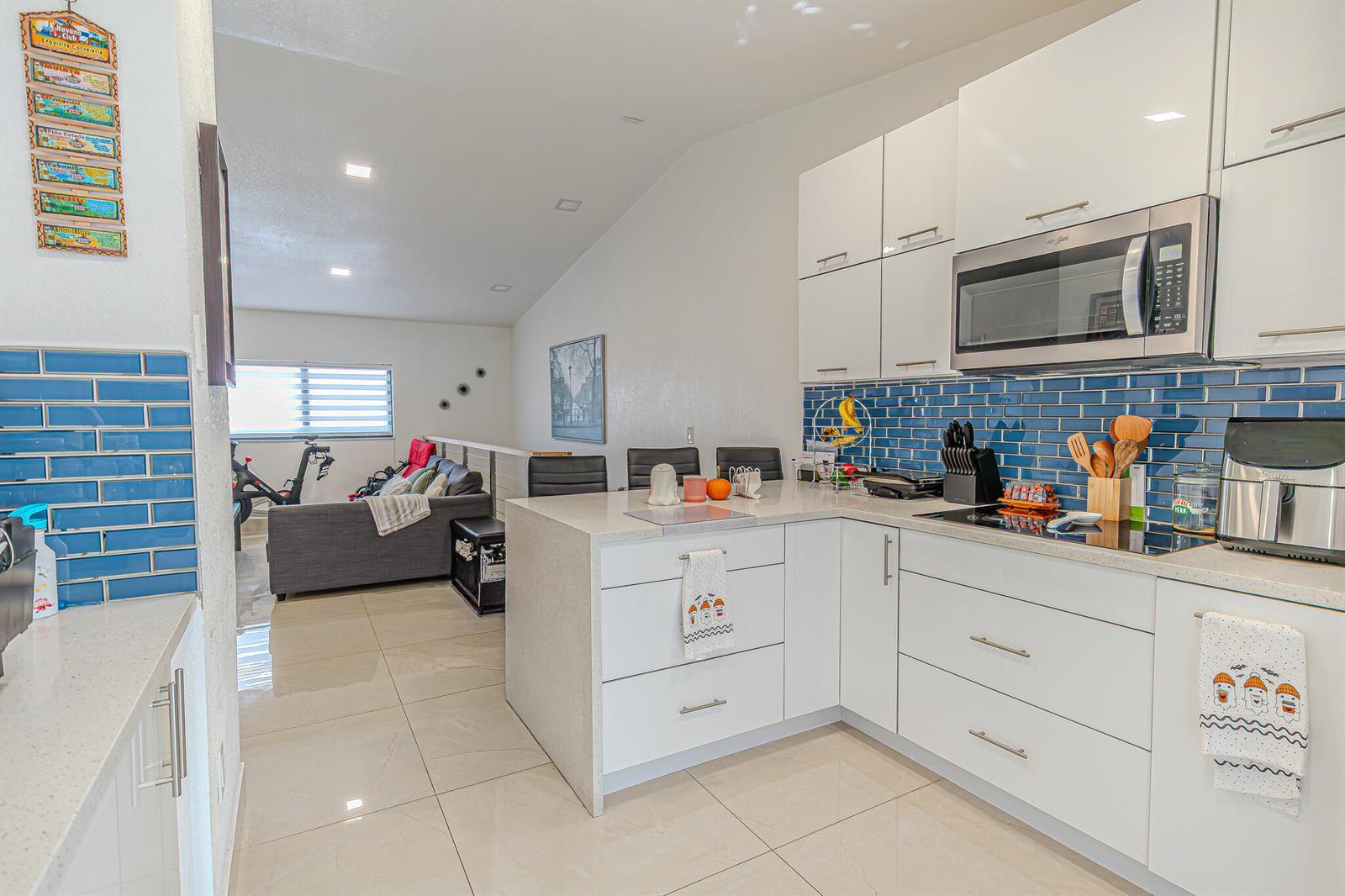 7690 W 29th Way # 202, Hialeah FL 33018 photo 4
