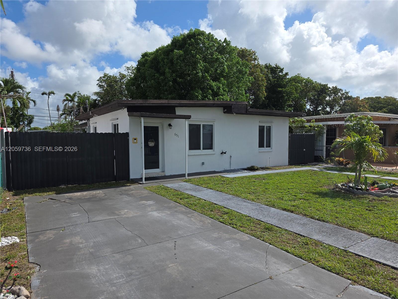 651 E 48th St, Hialeah FL 33013 photo 2