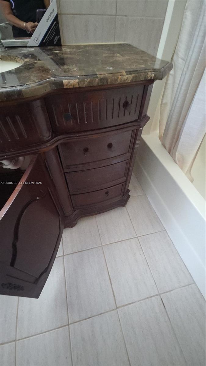 9437 Fontainebleau Blvd # 202, Miami FL 33172 photo 5