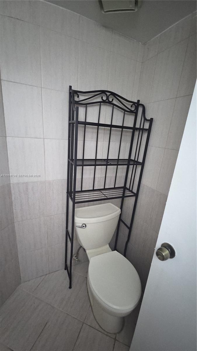 9437 Fontainebleau Blvd # 202, Miami FL 33172 photo 4