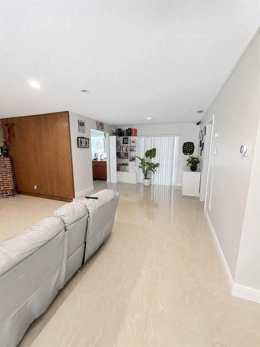 4291 NW 42nd Street, Lauderdale Lakes FL 33319 photo 3