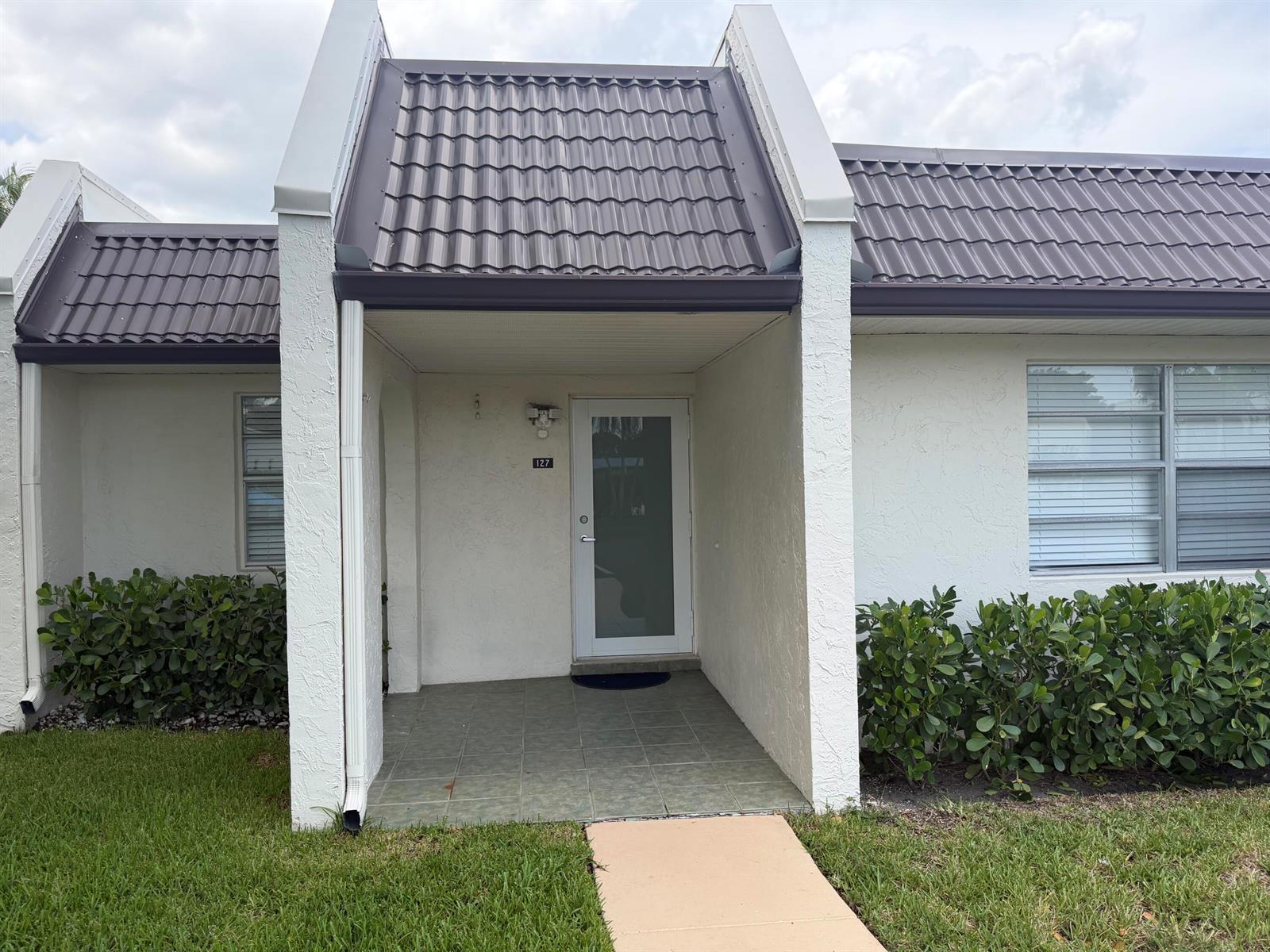 127 LAKE REBECCA Drive, West Palm Beach FL 33411