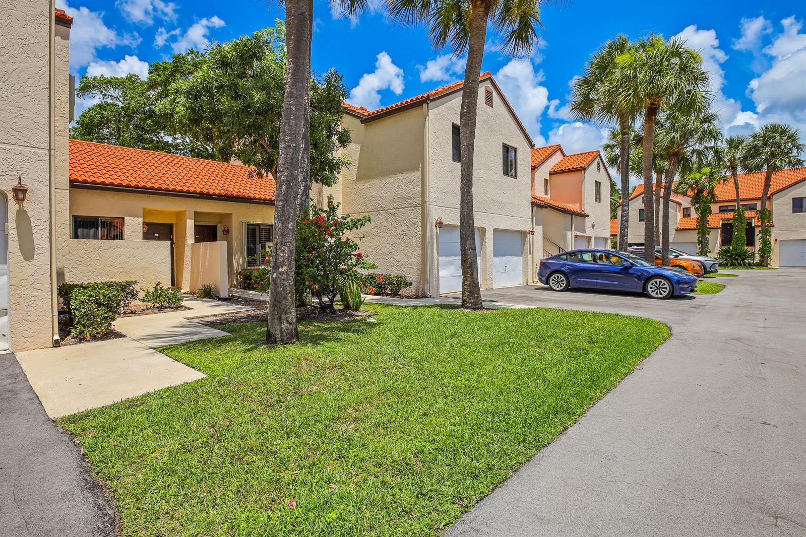 14 Vía De Casas Sur # 103, Boynton Beach FL 33426 photo 2