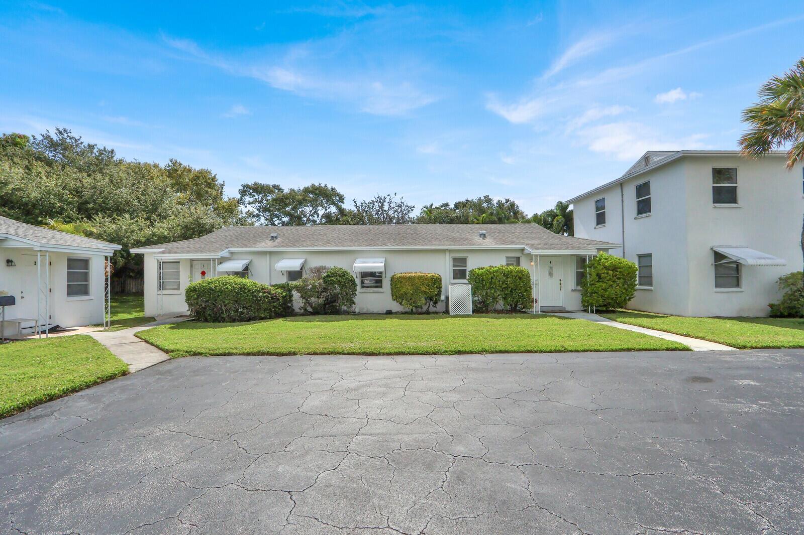 10084 Meridian Way N # 4, Palm Beach Gardens FL 33410 photo 2