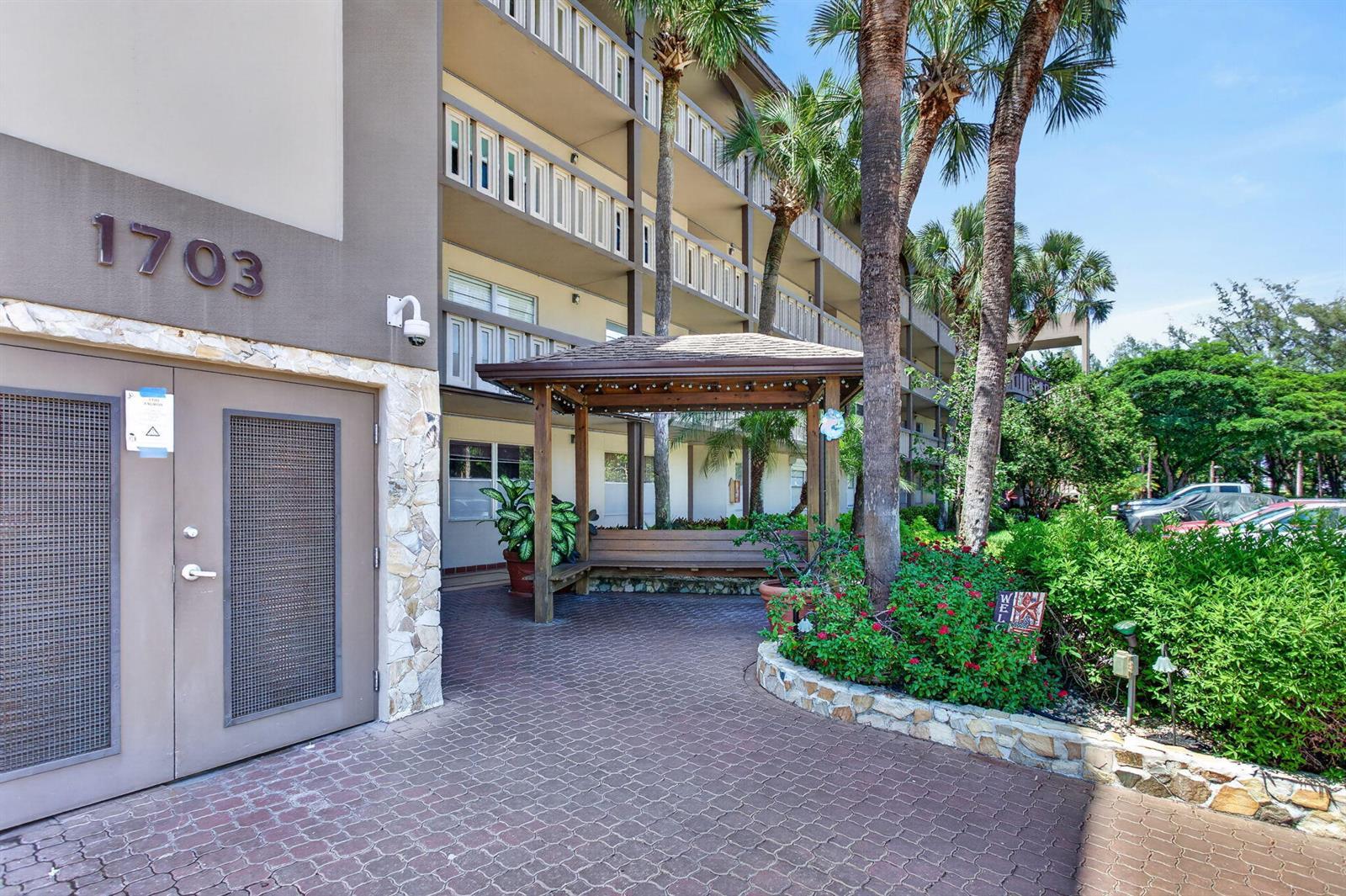 1703 Andros Isle # N3, Coconut Creek FL 33066 photo 2