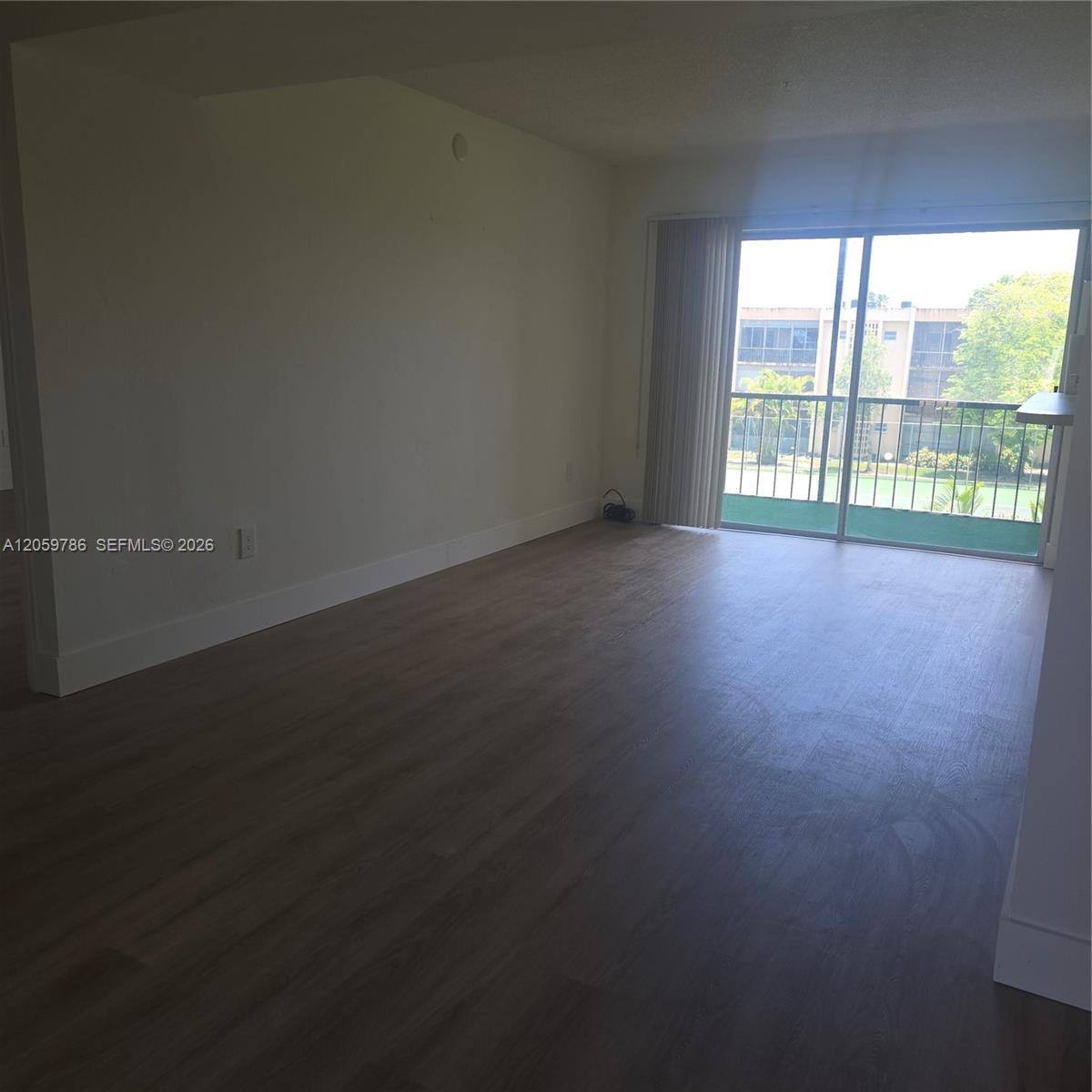 8401 SW 107 # 312E, Miami FL 33173 photo 4