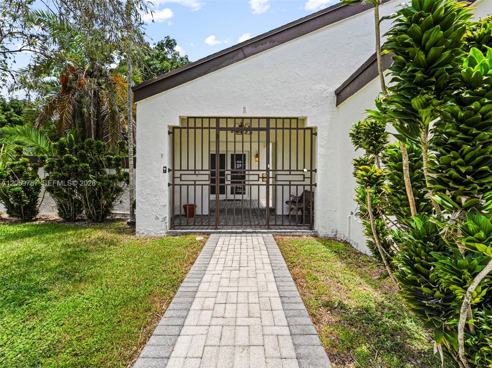 15491 SW 153rd St, Miami FL 33187 photo 5