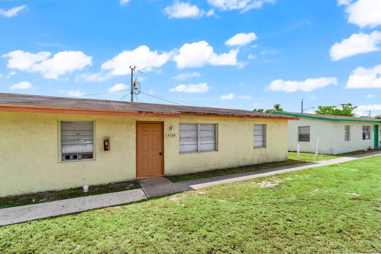 4764 Gulfstream Road, Lake Worth FL 33460 photo 3