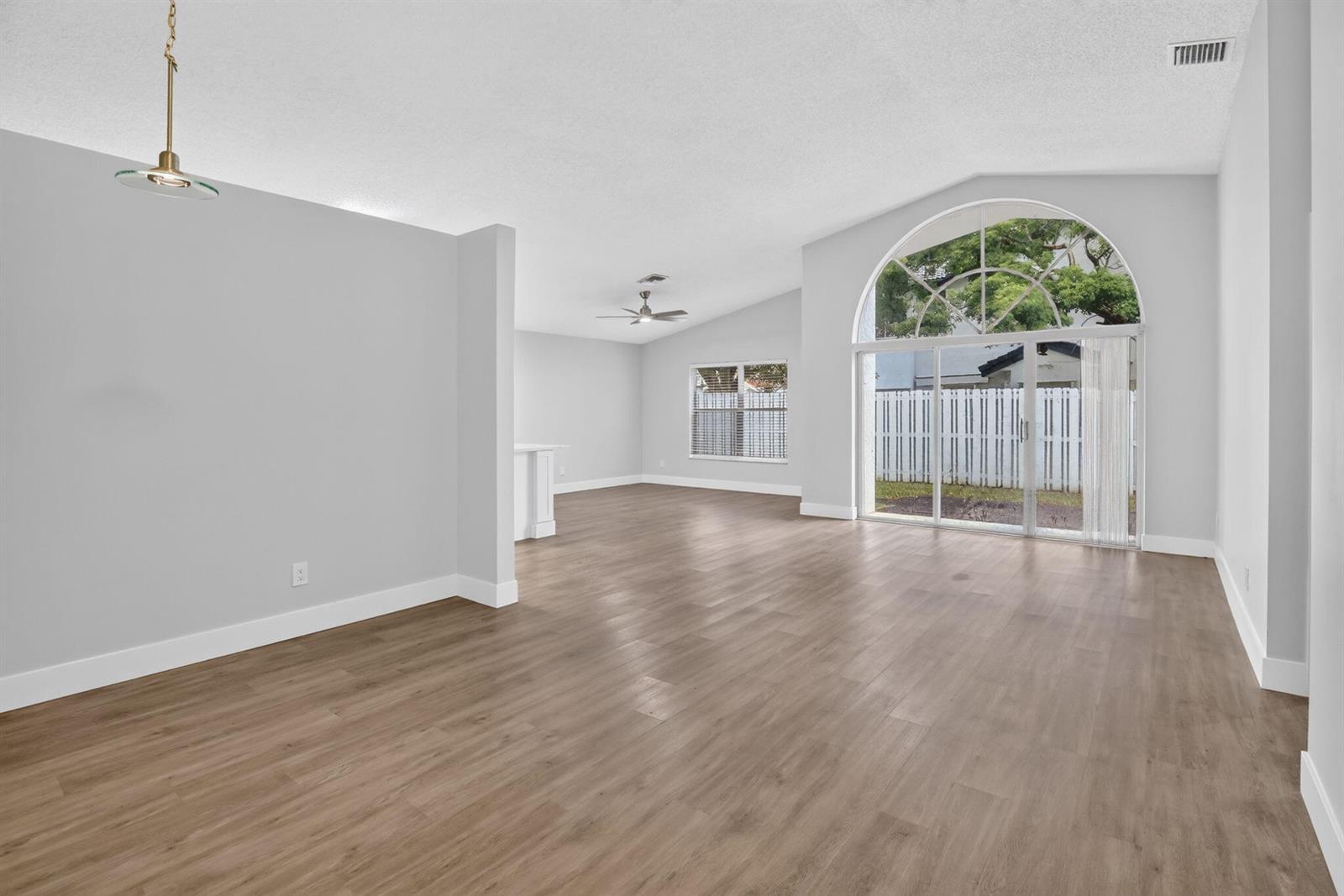 1371 SW 181ST Avenue, Pembroke Pines FL 33029 photo 3