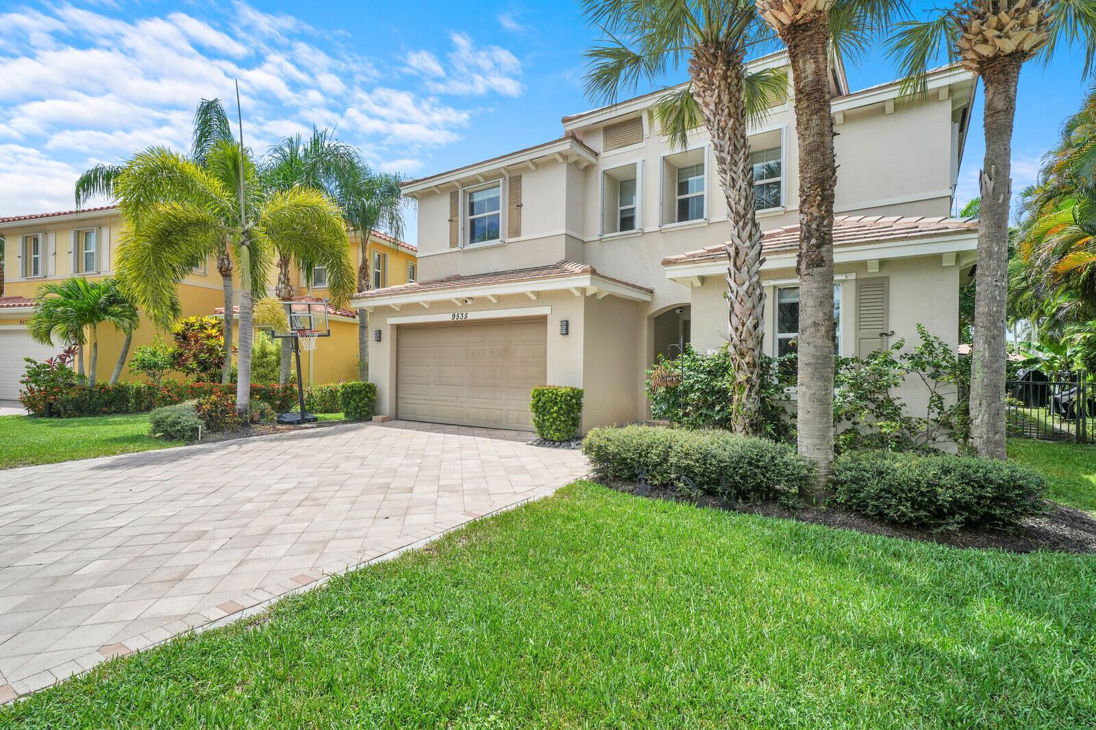 9535 PHIPPS Lane, Wellington FL 33414 photo 2