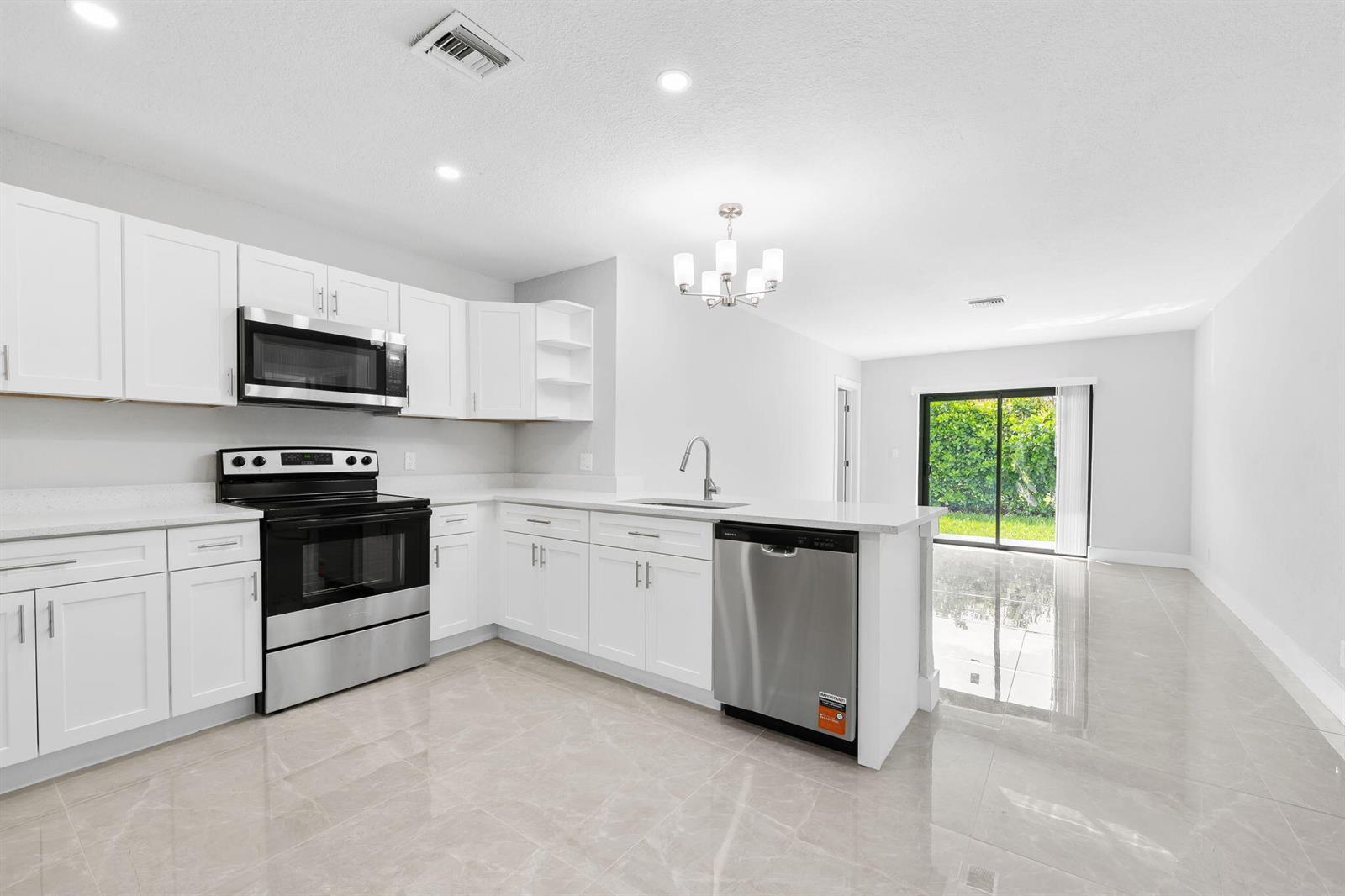 3720 NW 110th Avenue, Coral Springs FL 33065 photo 5