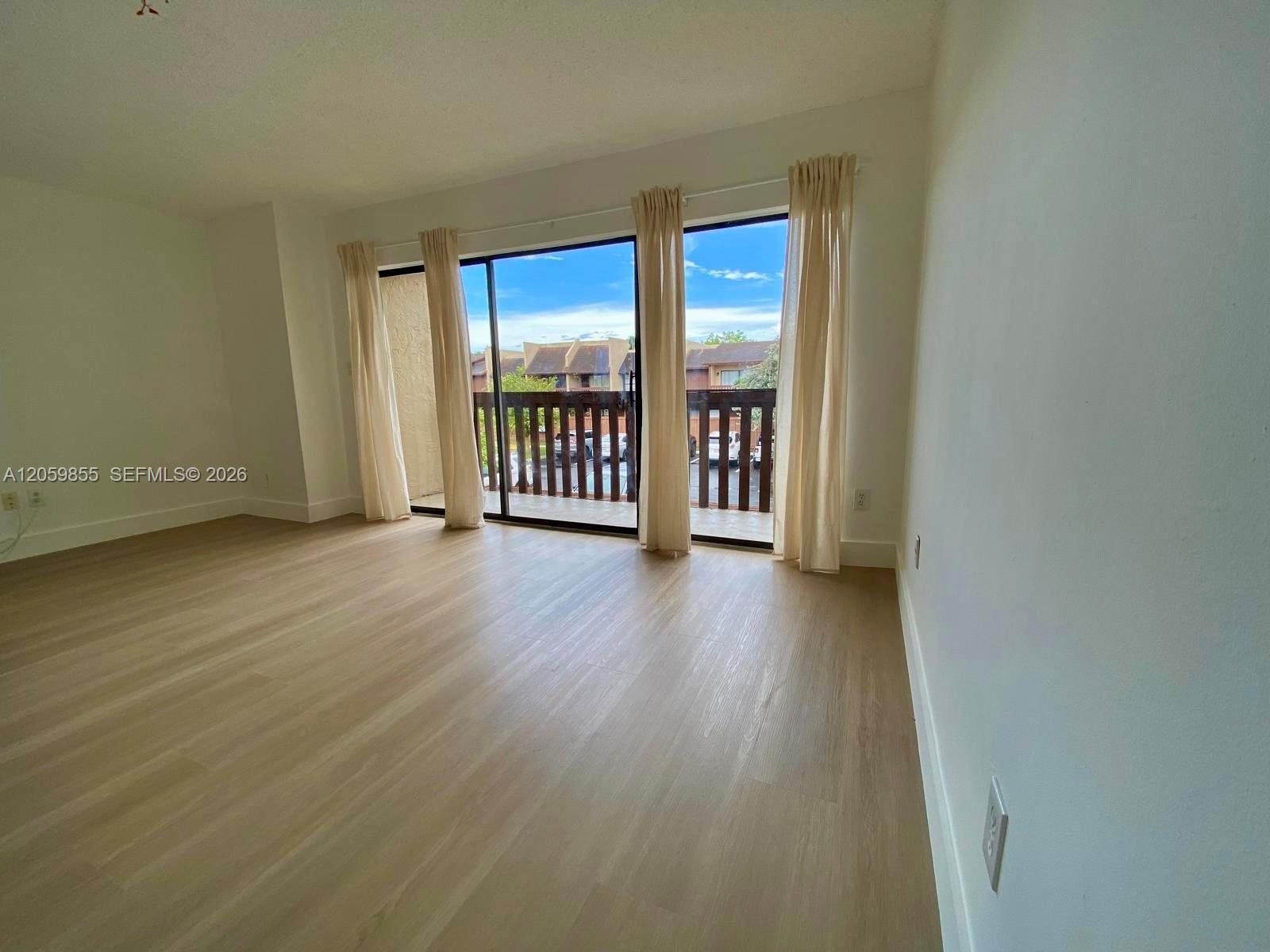 6544 SW 114 PL # B76, Miami FL 33173-4785 photo 3